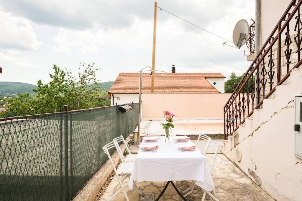 Holiday Home Goranka Zmijavci Екстер'єр фото